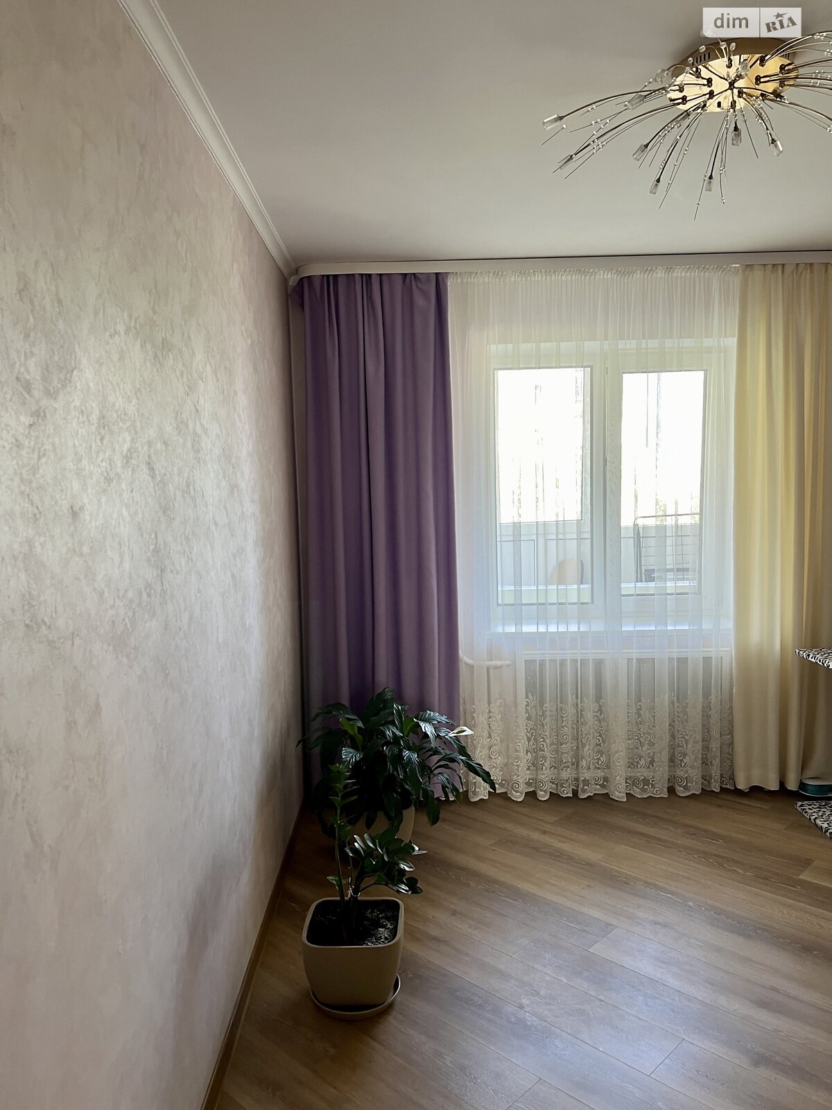Продаж чотирикімнатної квартири в Луцьку, на вул. Шота Руставелі, район ГПЗ фото 1 Продаж чотирикімнатної квартири в Луцьку, на вул. Шота Руставелі, район ГПЗ фото 1