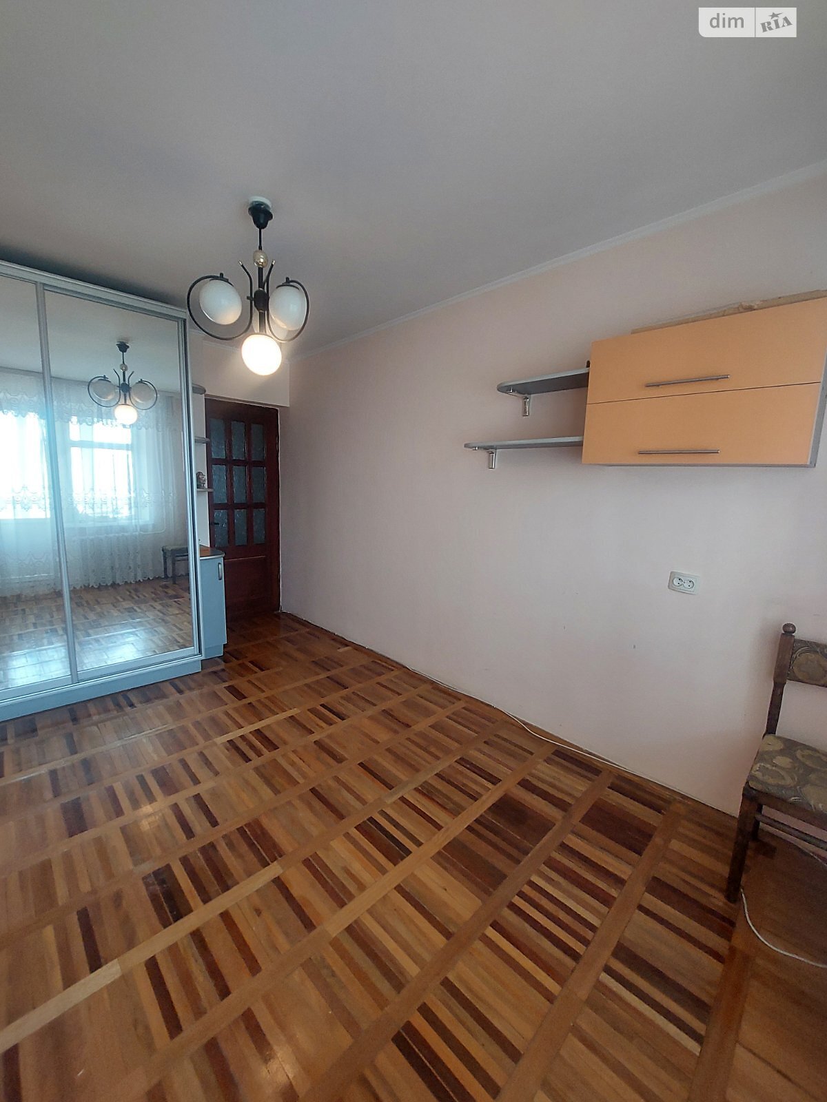 Продаж трикімнатної квартири в Луцьку, на вул. Шота Руставелі, район ГПЗ фото 1 Продаж трикімнатної квартири в Луцьку, на вул. Шота Руставелі, район ГПЗ фото 1