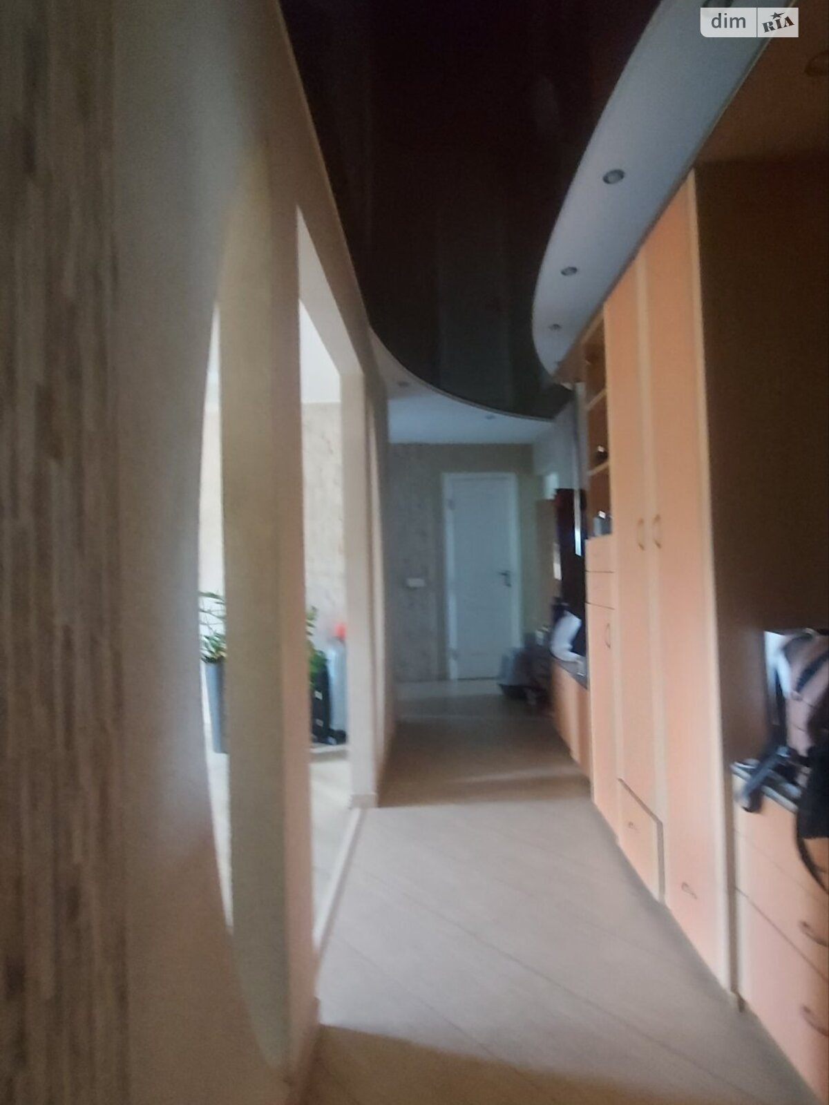 Продажа трехкомнатной квартиры в Луцке, на ул. Ярослава Мудрого 50, район ГПЗ фото 1 Продажа трехкомнатной квартиры в Луцке, на ул. Ярослава Мудрого 50, район ГПЗ фото 1