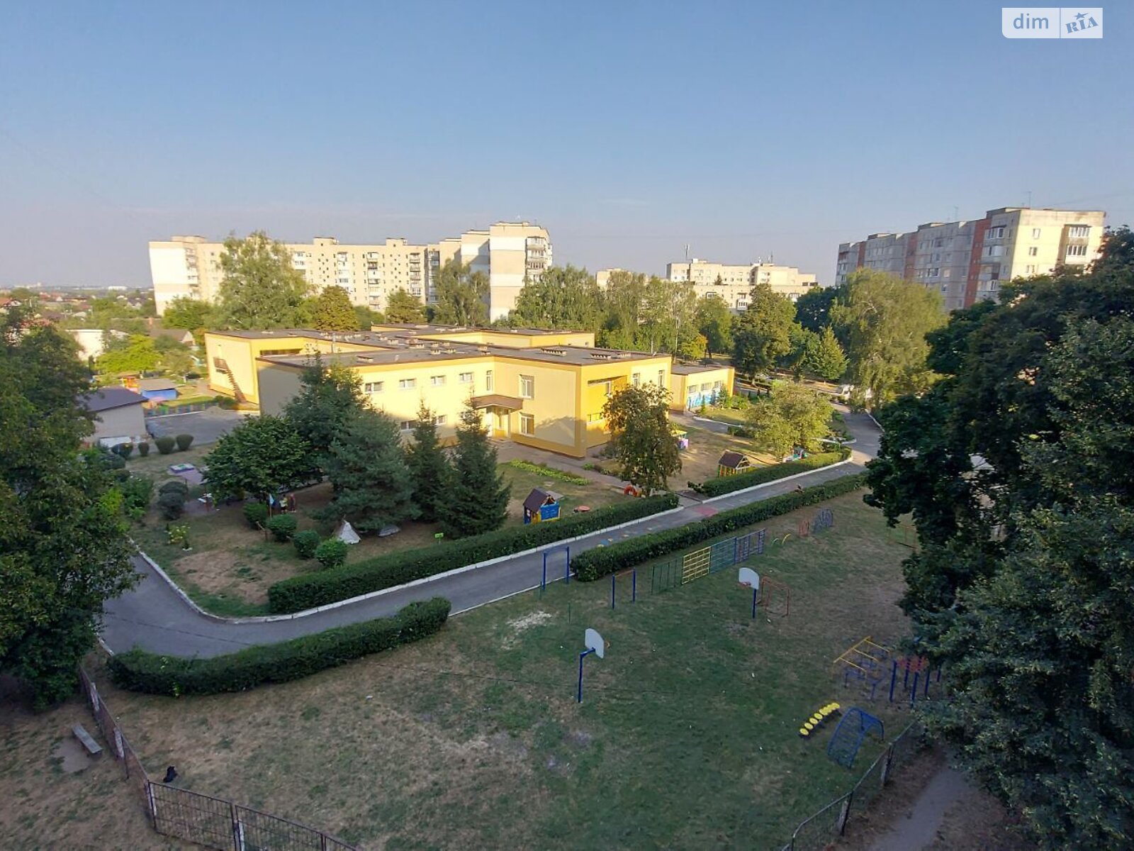 Продажа трехкомнатной квартиры в Луцке, на ул. Ярослава Мудрого 50, район ГПЗ фото 1 Продажа трехкомнатной квартиры в Луцке, на ул. Ярослава Мудрого 50, район ГПЗ фото 1