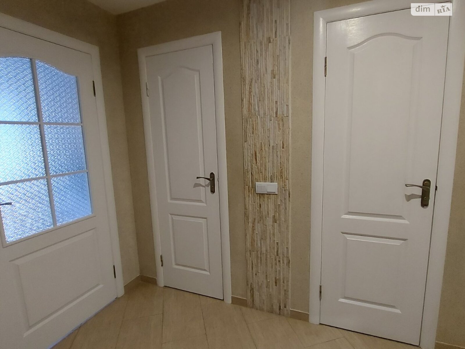 Продажа трехкомнатной квартиры в Луцке, на ул. Ярослава Мудрого 50, район ГПЗ фото 1 Продажа трехкомнатной квартиры в Луцке, на ул. Ярослава Мудрого 50, район ГПЗ фото 1