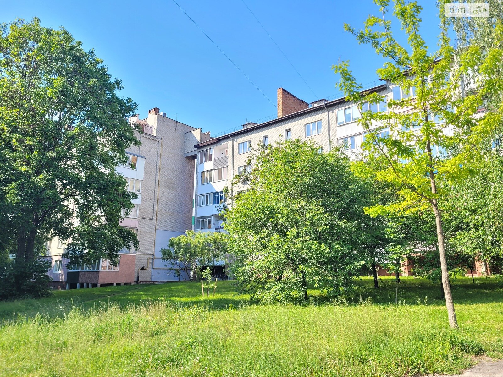 Продаж трикімнатної квартири в Луцьку, на вул. Захисників України 20А, район Гуща фото 1 Продаж трикімнатної квартири в Луцьку, на вул. Захисників України 20А, район Гуща фото 1