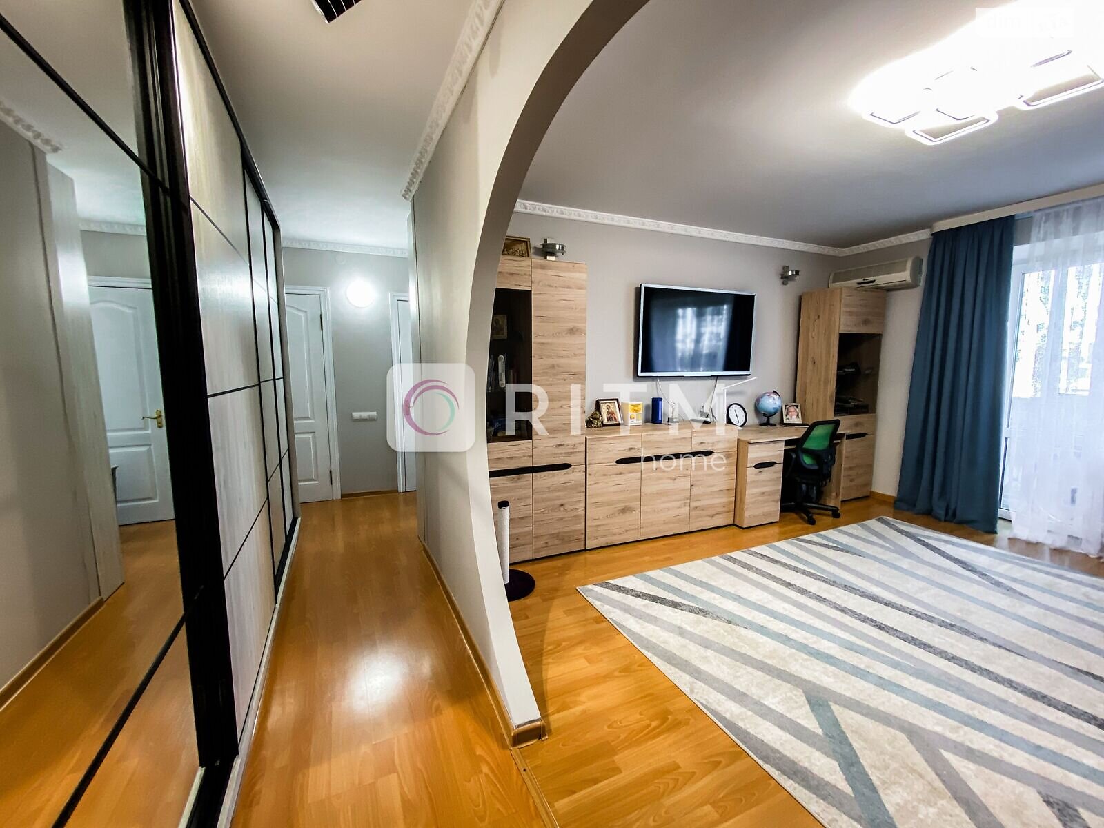 Продажа трехкомнатной квартиры в Луцке, на просп. Возрождение 9, район Теремно фото 1 Продажа трехкомнатной квартиры в Луцке, на просп. Возрождение 9, район Теремно фото 1