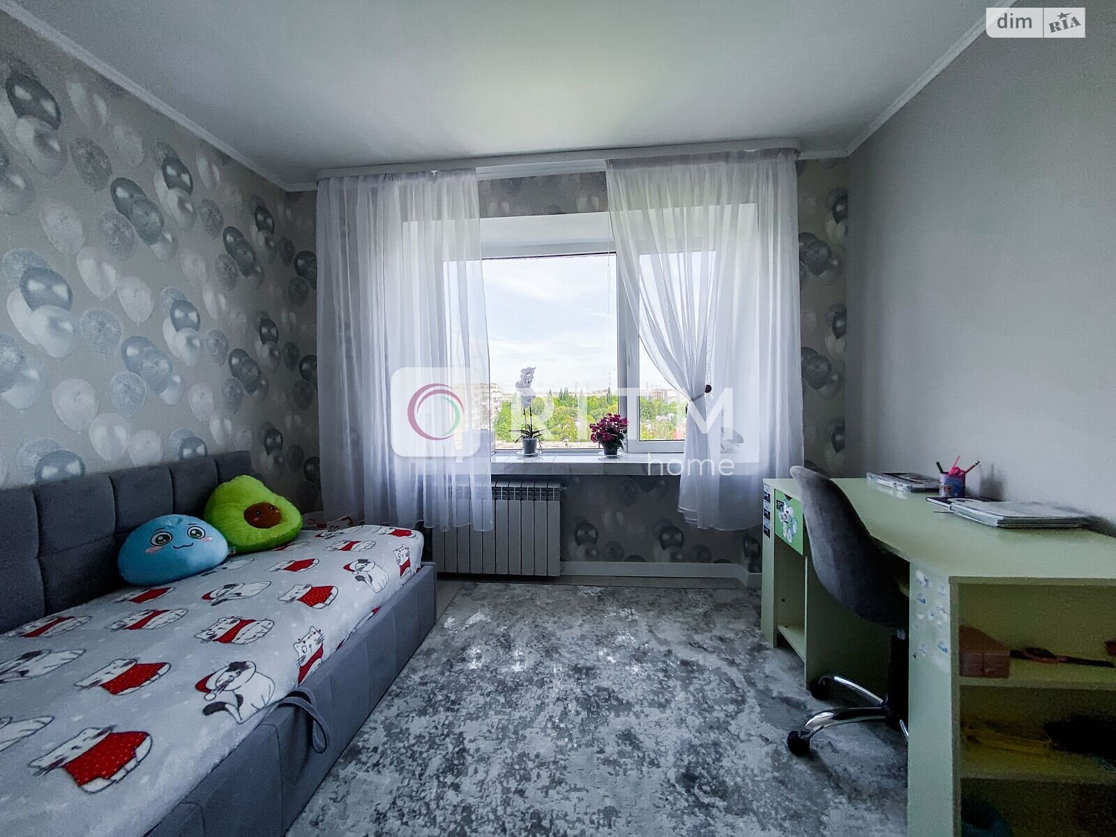 Продажа трехкомнатной квартиры в Луцке, на просп. Возрождение 9, район Теремно фото 1 Продажа трехкомнатной квартиры в Луцке, на просп. Возрождение 9, район Теремно фото 1