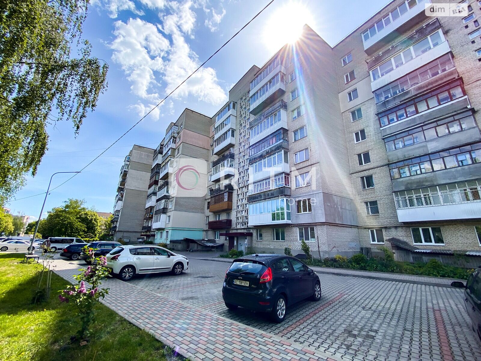 Продажа трехкомнатной квартиры в Луцке, на просп. Возрождение 9, район Теремно фото 1 Продажа трехкомнатной квартиры в Луцке, на просп. Возрождение 9, район Теремно фото 1