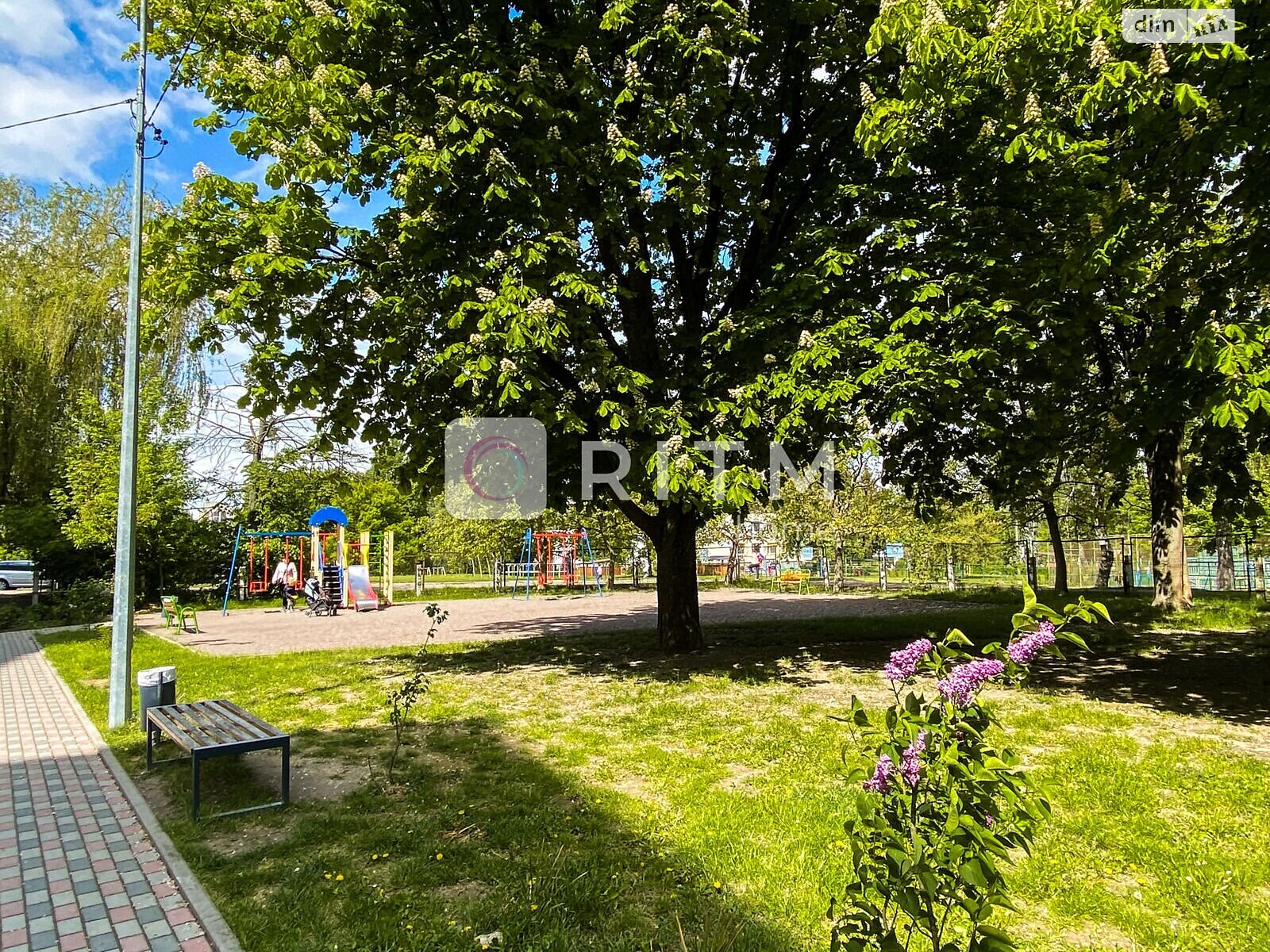 Продажа трехкомнатной квартиры в Луцке, на просп. Возрождение 9, район Теремно фото 1 Продажа трехкомнатной квартиры в Луцке, на просп. Возрождение 9, район Теремно фото 1