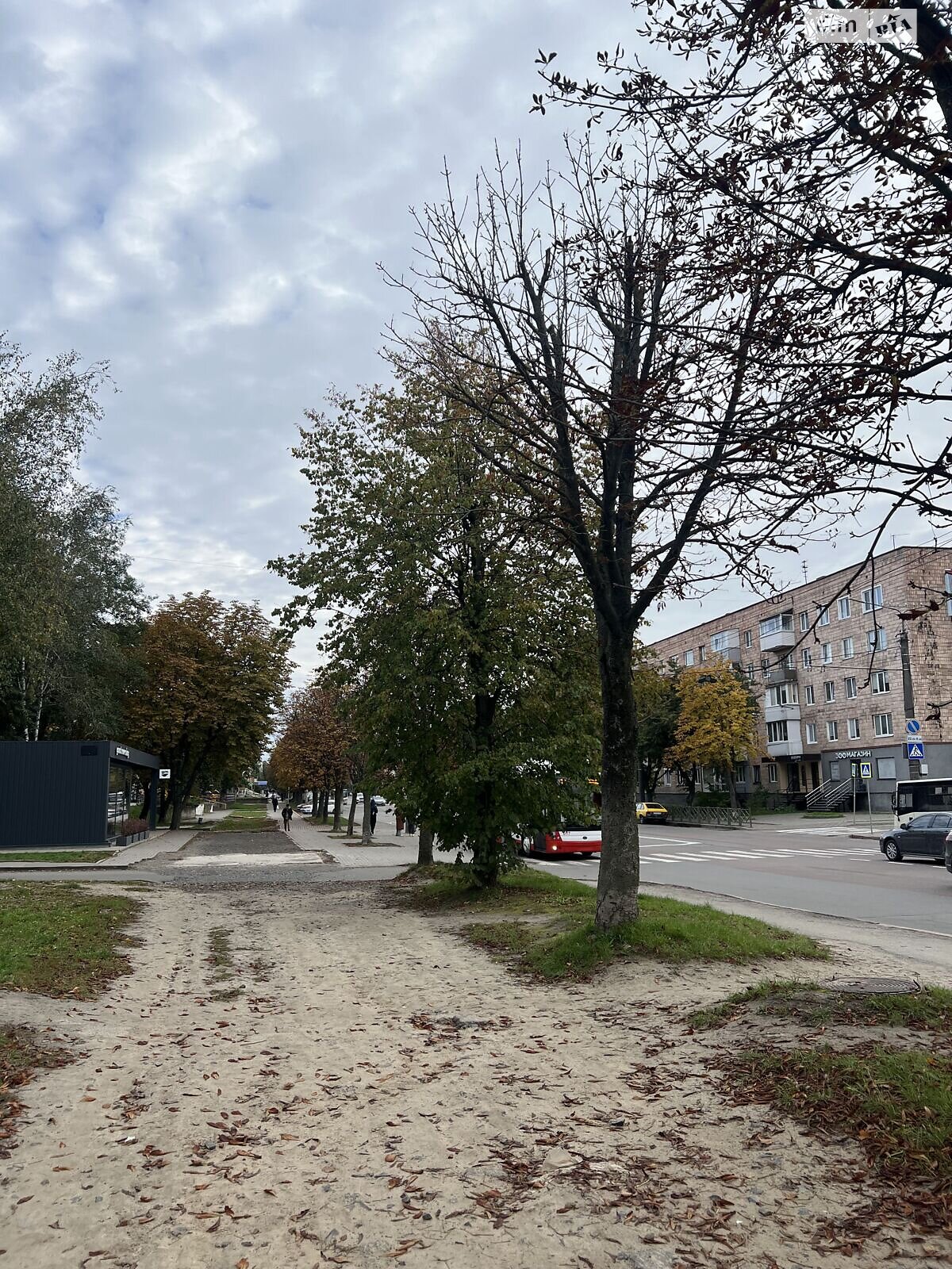 Продажа трехкомнатной квартиры в Луцке, на просп. Возрождение 20, район Теремно фото 1 Продажа трехкомнатной квартиры в Луцке, на просп. Возрождение 20, район Теремно фото 1