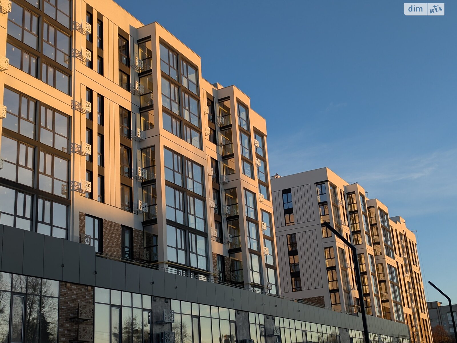 Продажа однокомнатной квартиры в Луцке, на просп. Возрождение 32, кв. 27, район Теремно фото 1