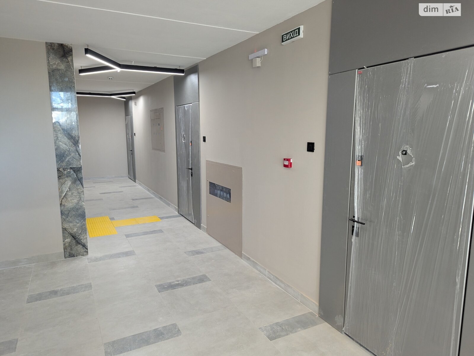 Продажа однокомнатной квартиры в Луцке, на просп. Возрождение 32, кв. 27, район Теремно фото 1