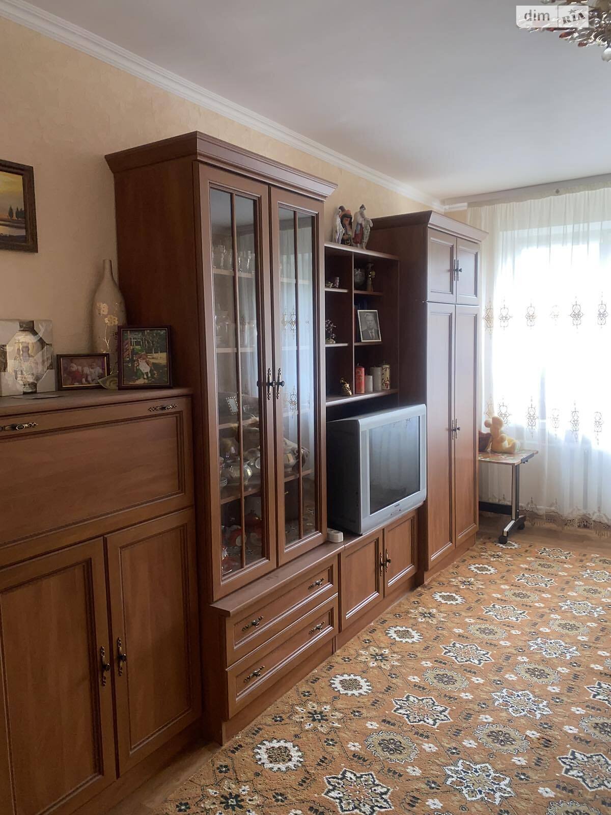 Продажа двухкомнатной квартиры в Луцке, на просп. Возрождение, район Теремно фото 1