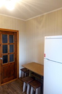 Продаж двокімнатної квартири в Луцьку, на вул. 8 Березня 35, район Центр фото 3