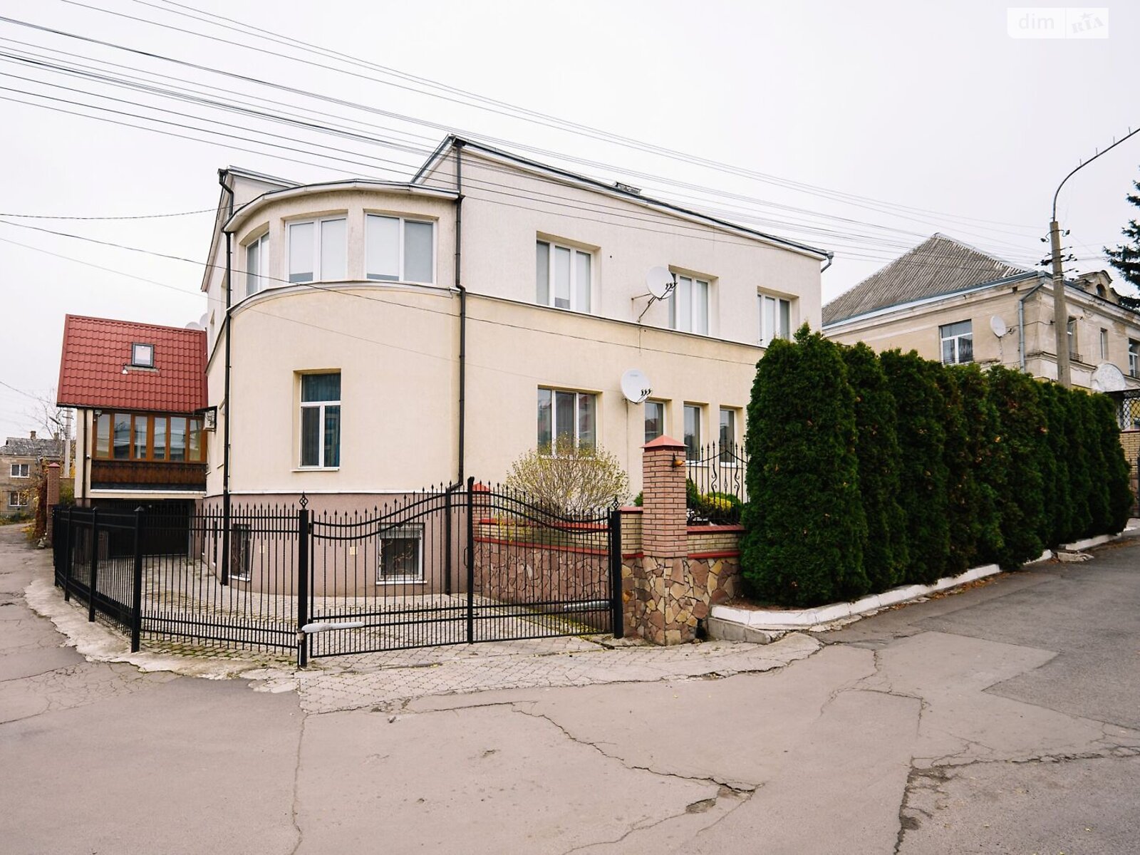 Продажа пятикомнатной квартиры в Луцке, на ул. Александра Валенты 6, кв. 5, район Центр фото 1