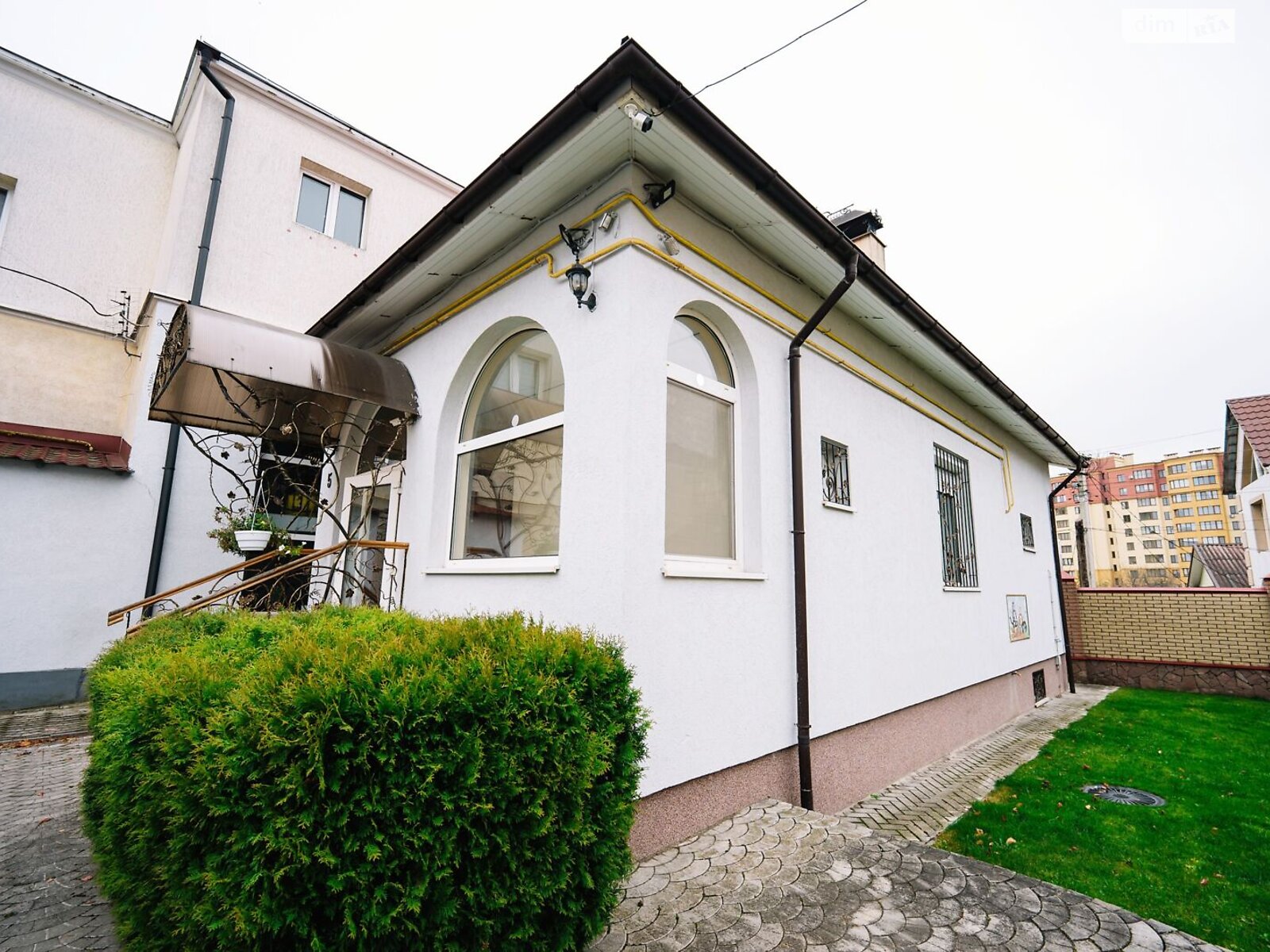 Продажа пятикомнатной квартиры в Луцке, на ул. Александра Валенты 6, кв. 5, район Центр фото 1