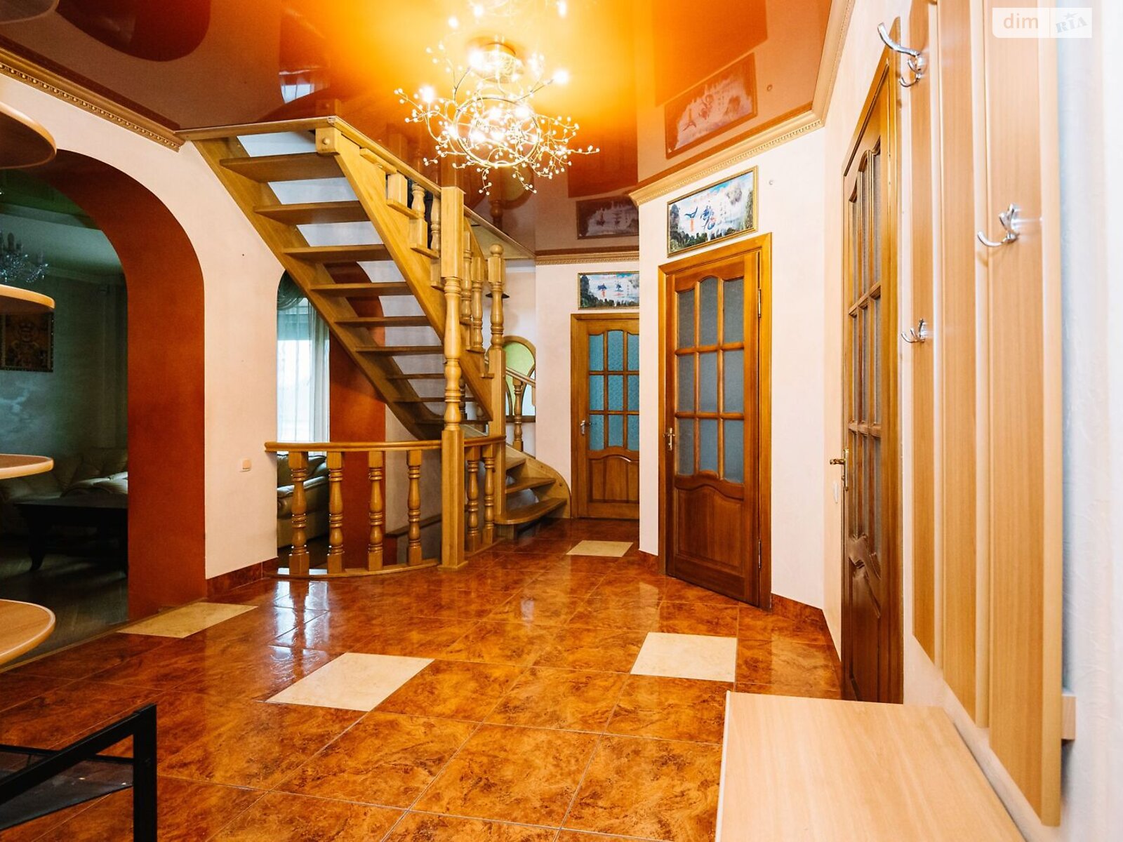 Продажа пятикомнатной квартиры в Луцке, на ул. Александра Валенты 6, кв. 5, район Центр фото 1