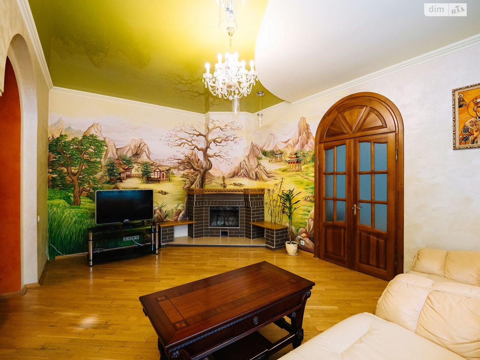 Продажа пятикомнатной квартиры в Луцке, на ул. Александра Валенты 6, кв. 5, район Центр фото 1