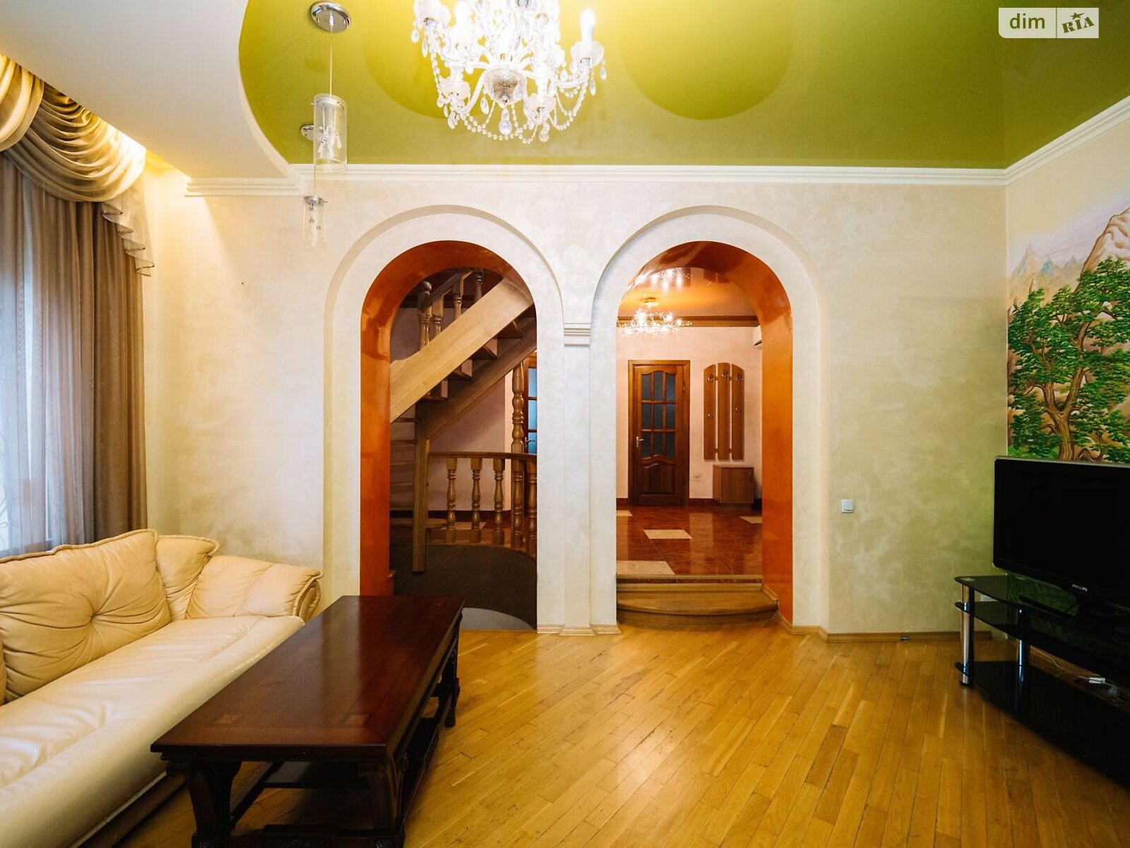 Продажа пятикомнатной квартиры в Луцке, на ул. Александра Валенты 6, кв. 5, район Центр фото 1