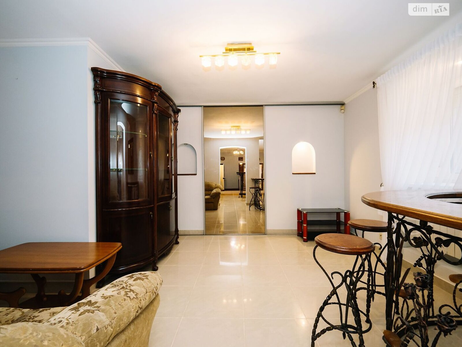 Продажа пятикомнатной квартиры в Луцке, на ул. Александра Валенты 6, кв. 5, район Центр фото 1