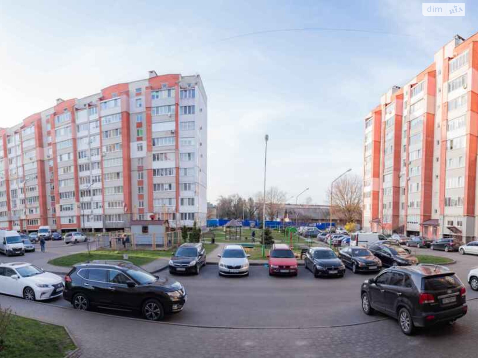 Продажа трехкомнатной квартиры в Луцке, на ул. Арцеулова, район Центр фото 1