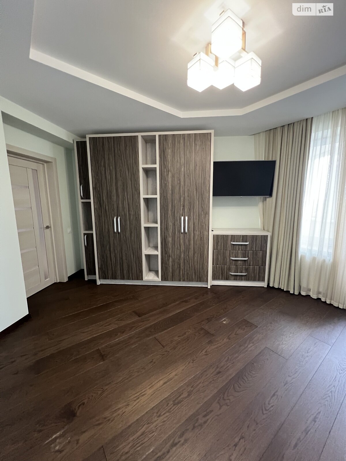 Продажа трехкомнатной квартиры в Луцке, на ул. Дубновская 15, район Центр фото 1 Продажа трехкомнатной квартиры в Луцке, на ул. Дубновская 15, район Центр фото 1