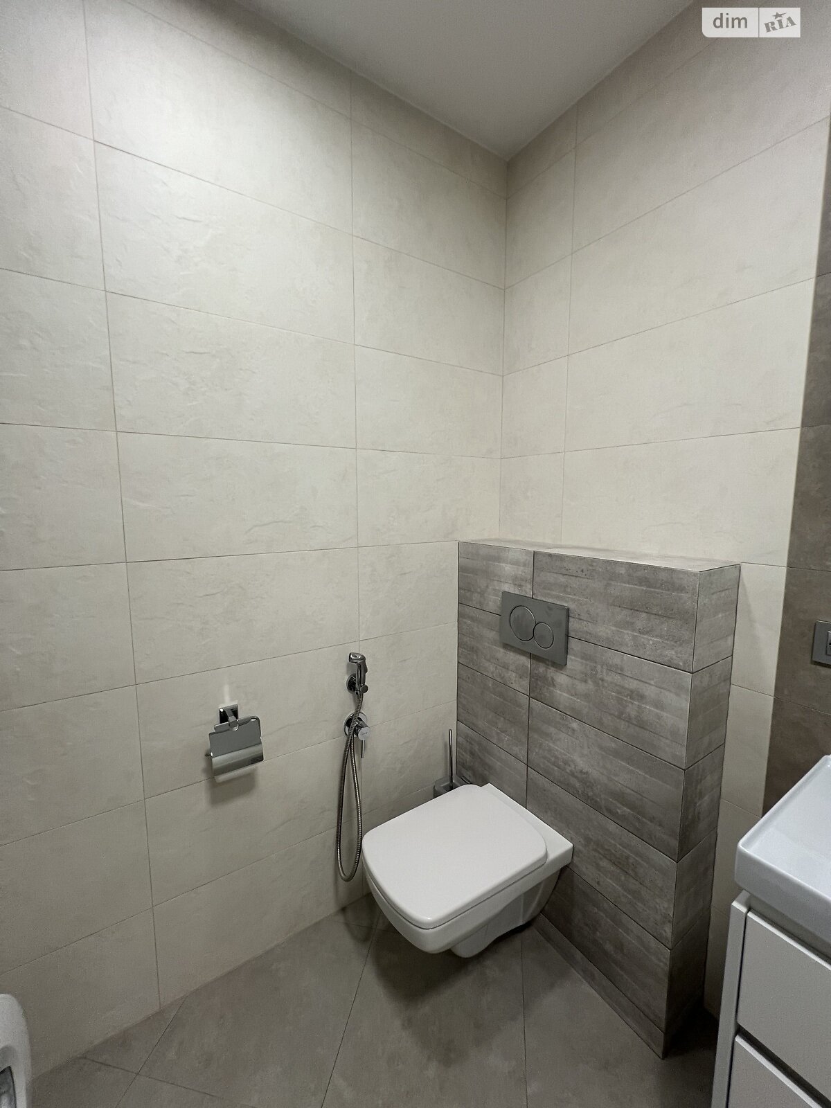Продажа трехкомнатной квартиры в Луцке, на ул. Дубновская 15, район Центр фото 1 Продажа трехкомнатной квартиры в Луцке, на ул. Дубновская 15, район Центр фото 1