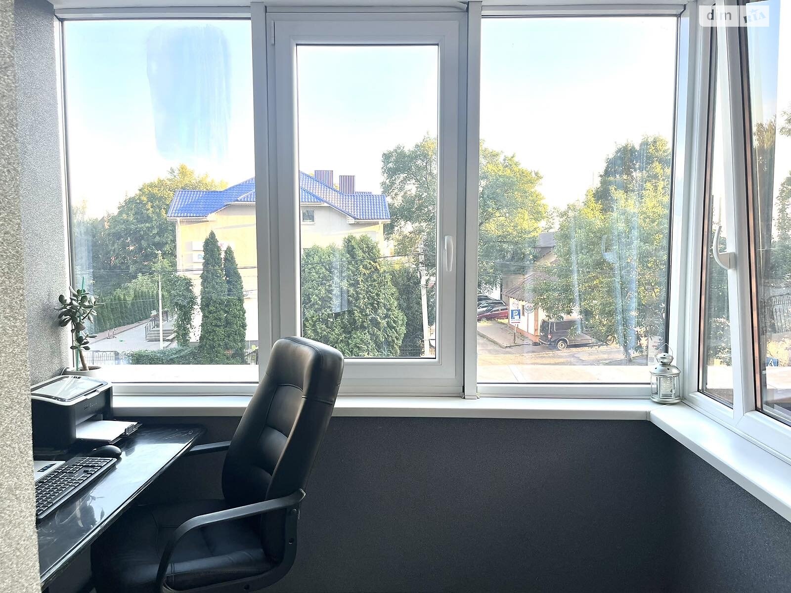 Продажа трехкомнатной квартиры в Луцке, на ул. Франко Ивана 61, район Центр фото 1 Продажа трехкомнатной квартиры в Луцке, на ул. Франко Ивана 61, район Центр фото 1