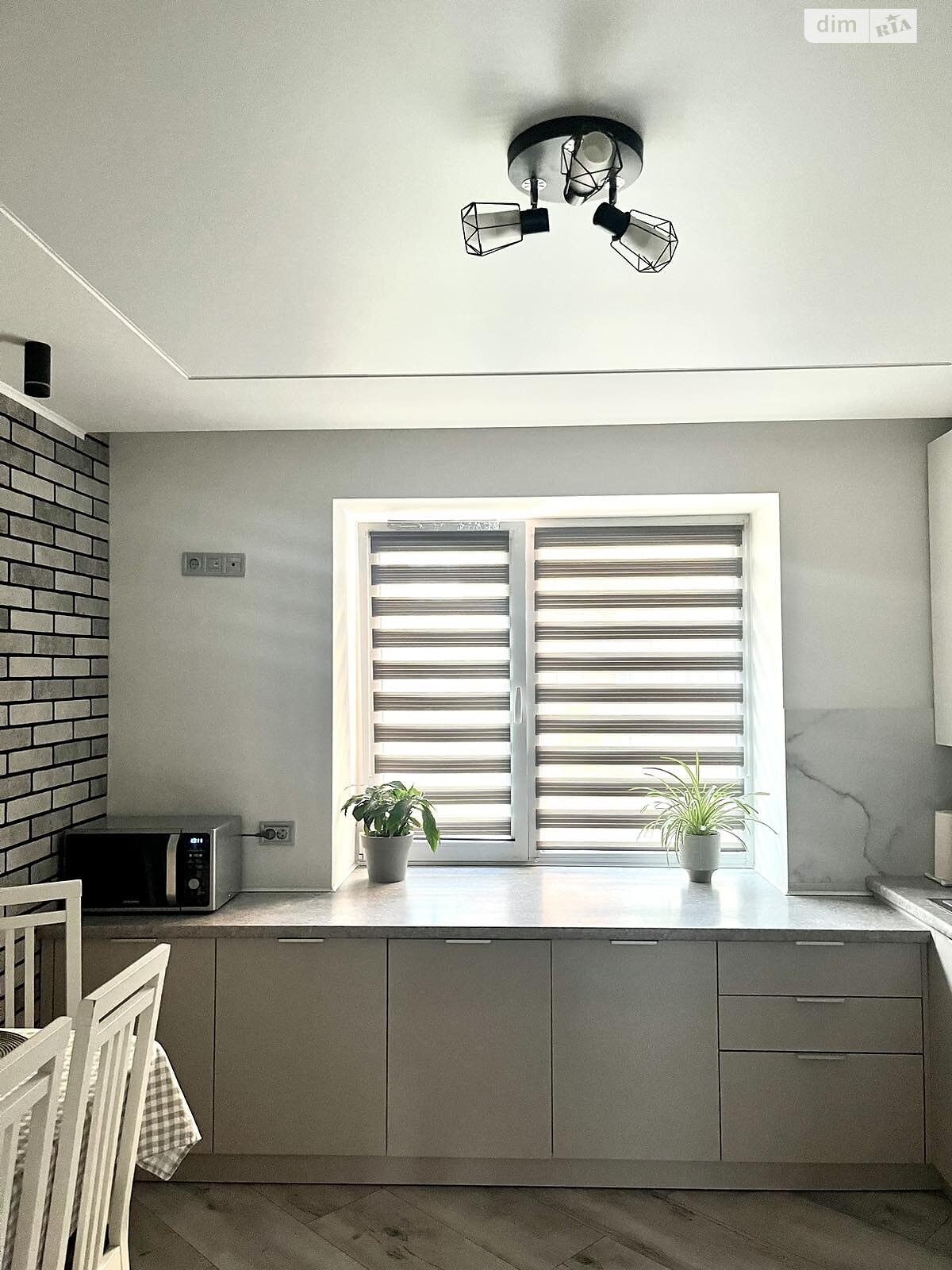 Продажа трехкомнатной квартиры в Луцке, на ул. Франко Ивана 61, район Центр фото 1 Продажа трехкомнатной квартиры в Луцке, на ул. Франко Ивана 61, район Центр фото 1