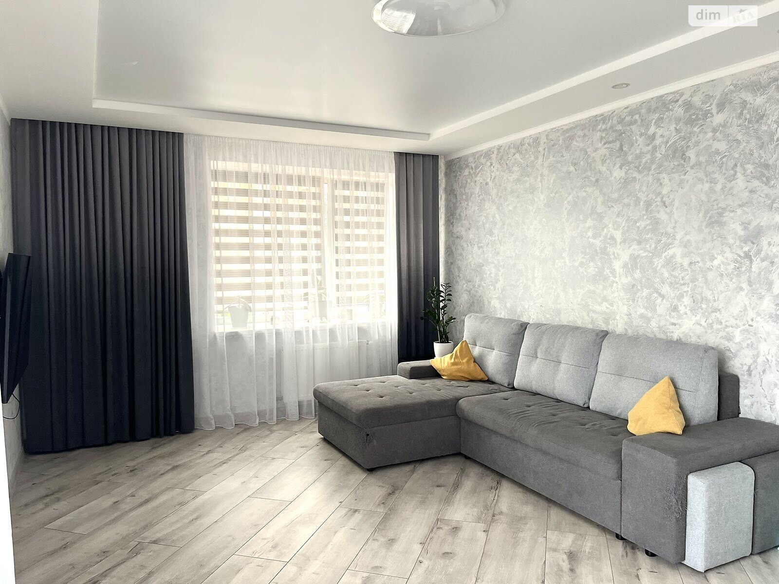 Продажа трехкомнатной квартиры в Луцке, на ул. Франко Ивана 61, район Центр фото 1 Продажа трехкомнатной квартиры в Луцке, на ул. Франко Ивана 61, район Центр фото 1