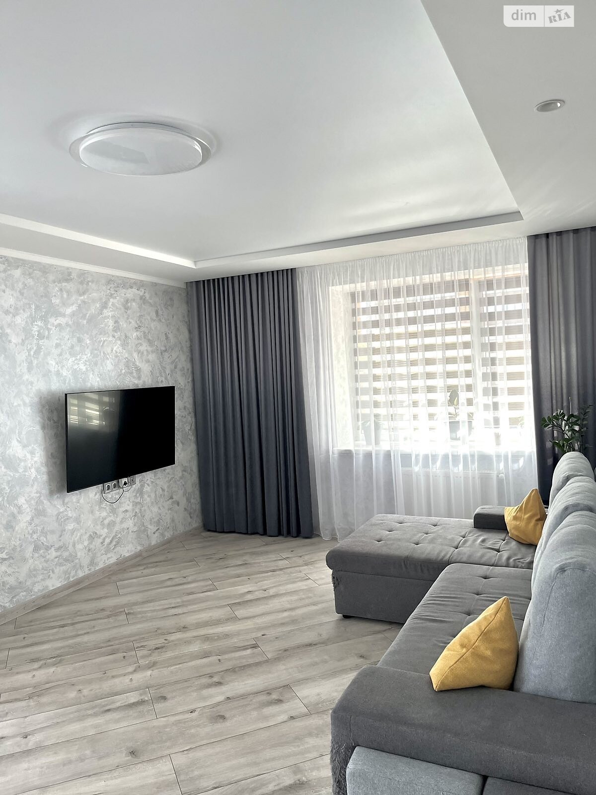 Продажа трехкомнатной квартиры в Луцке, на ул. Франко Ивана 61, район Центр фото 1 Продажа трехкомнатной квартиры в Луцке, на ул. Франко Ивана 61, район Центр фото 1