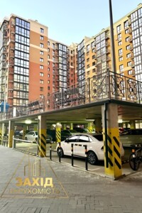 Продажа трехкомнатной квартиры в Луцке, на ул. Франко Ивана, район Центр фото 2