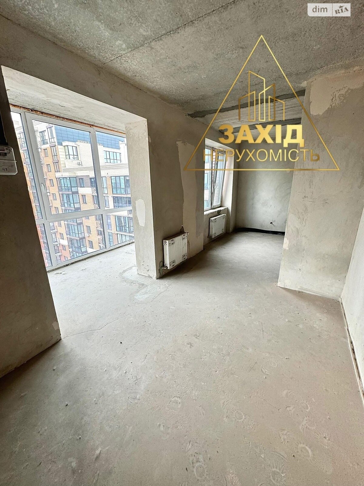 Продажа трехкомнатной квартиры в Луцке, на ул. Франко Ивана, район Центр фото 1 Продажа трехкомнатной квартиры в Луцке, на ул. Франко Ивана, район Центр фото 1