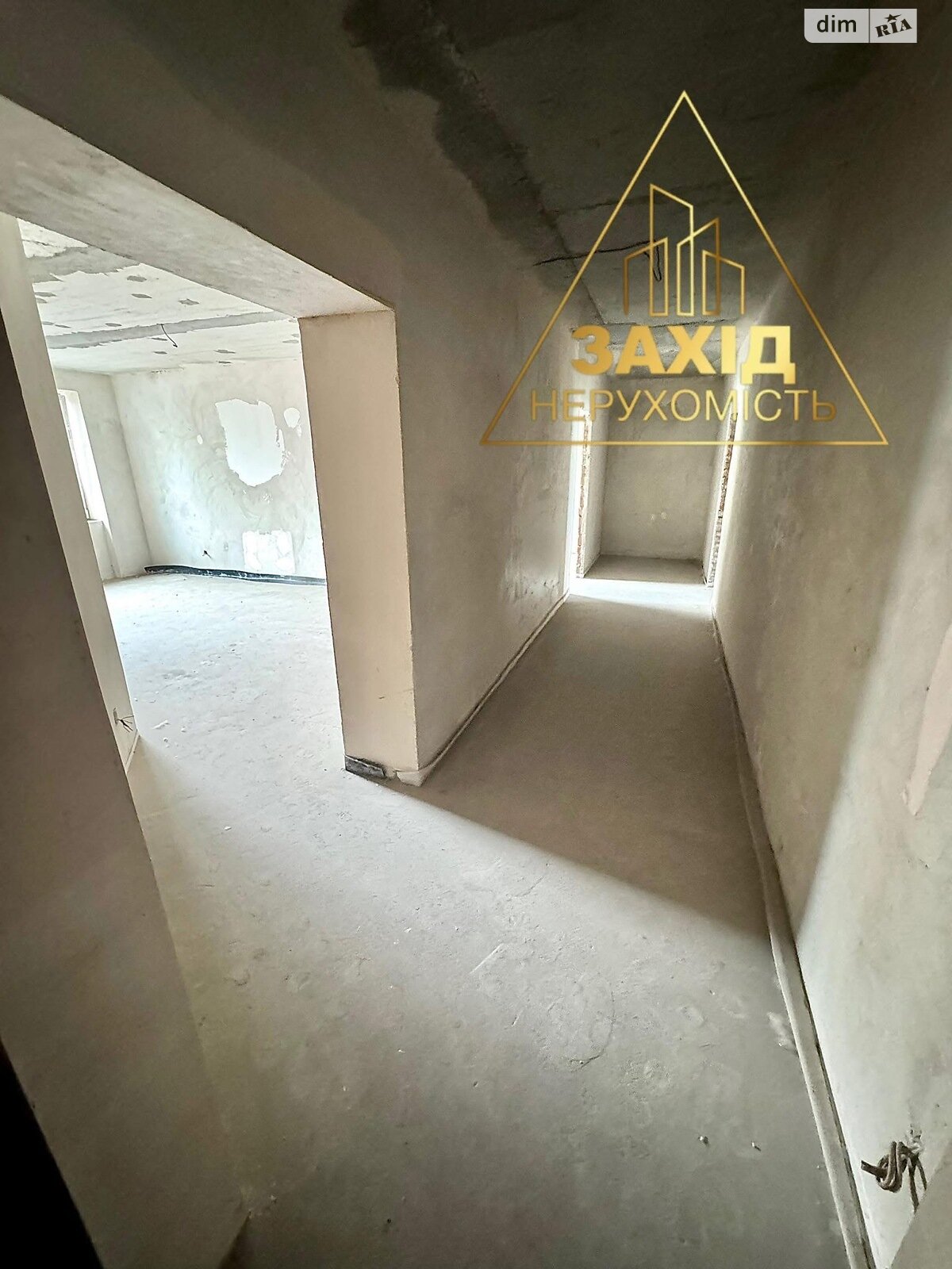 Продажа трехкомнатной квартиры в Луцке, на ул. Франко Ивана, район Центр фото 1 Продажа трехкомнатной квартиры в Луцке, на ул. Франко Ивана, район Центр фото 1