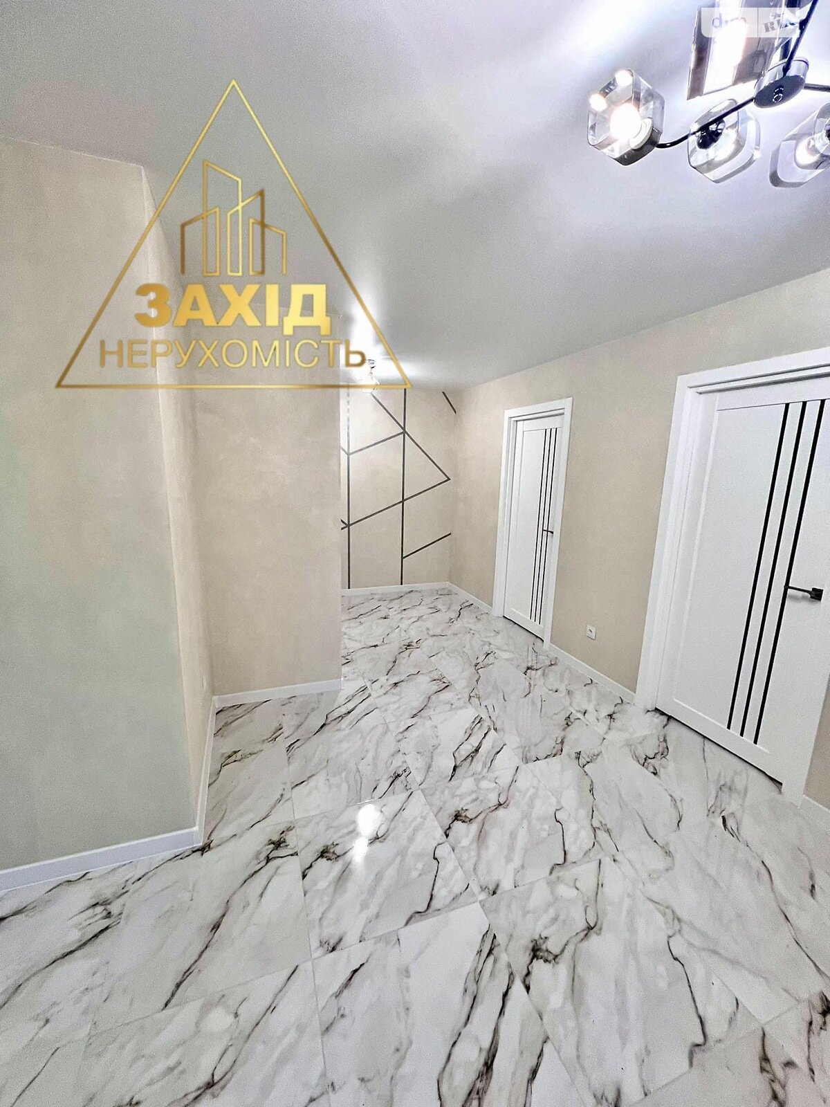 Продаж двокімнатної квартири в Луцьку, на майд. Грушевського, район Центр фото 1 Продаж двокімнатної квартири в Луцьку, на майд. Грушевського, район Центр фото 1