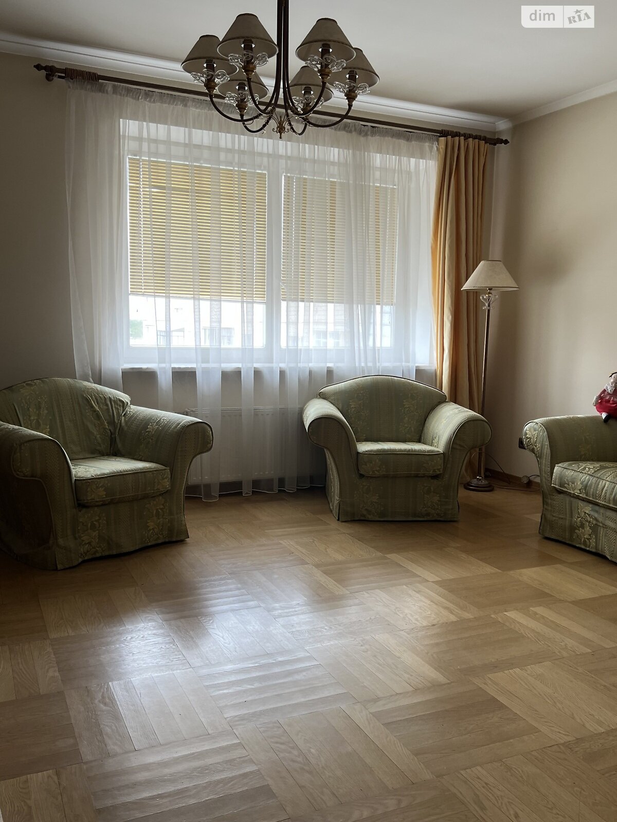 Продаж п`ятикімнатної квартири в Луцьку, на вул. Коперника, район Центр фото 1 Продаж п`ятикімнатної квартири в Луцьку, на вул. Коперника, район Центр фото 1