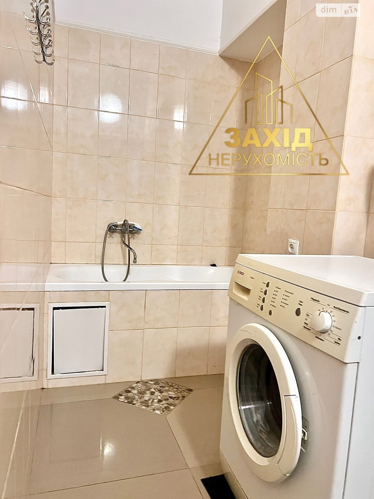 Продажа двухкомнатной квартиры в Луцке, на ул. Кривой Вал, район Центр фото 1 Продажа двухкомнатной квартиры в Луцке, на ул. Кривой Вал, район Центр фото 1