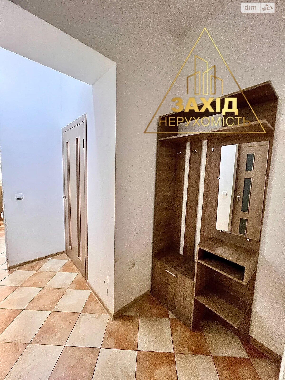 Продажа двухкомнатной квартиры в Луцке, на ул. Кривой Вал, район Центр фото 1 Продажа двухкомнатной квартиры в Луцке, на ул. Кривой Вал, район Центр фото 1