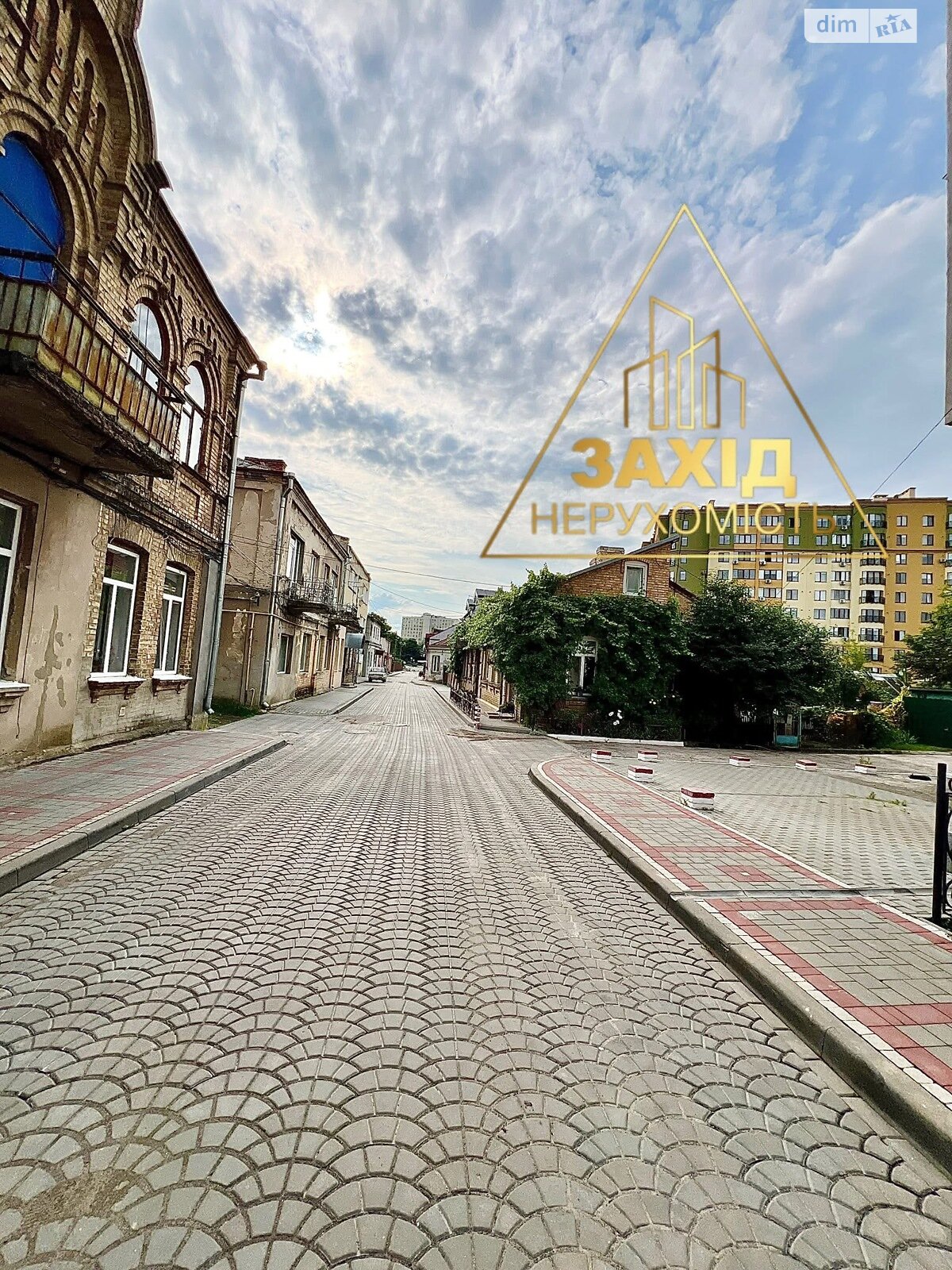 Продажа двухкомнатной квартиры в Луцке, на ул. Кривой Вал, район Центр фото 1 Продажа двухкомнатной квартиры в Луцке, на ул. Кривой Вал, район Центр фото 1
