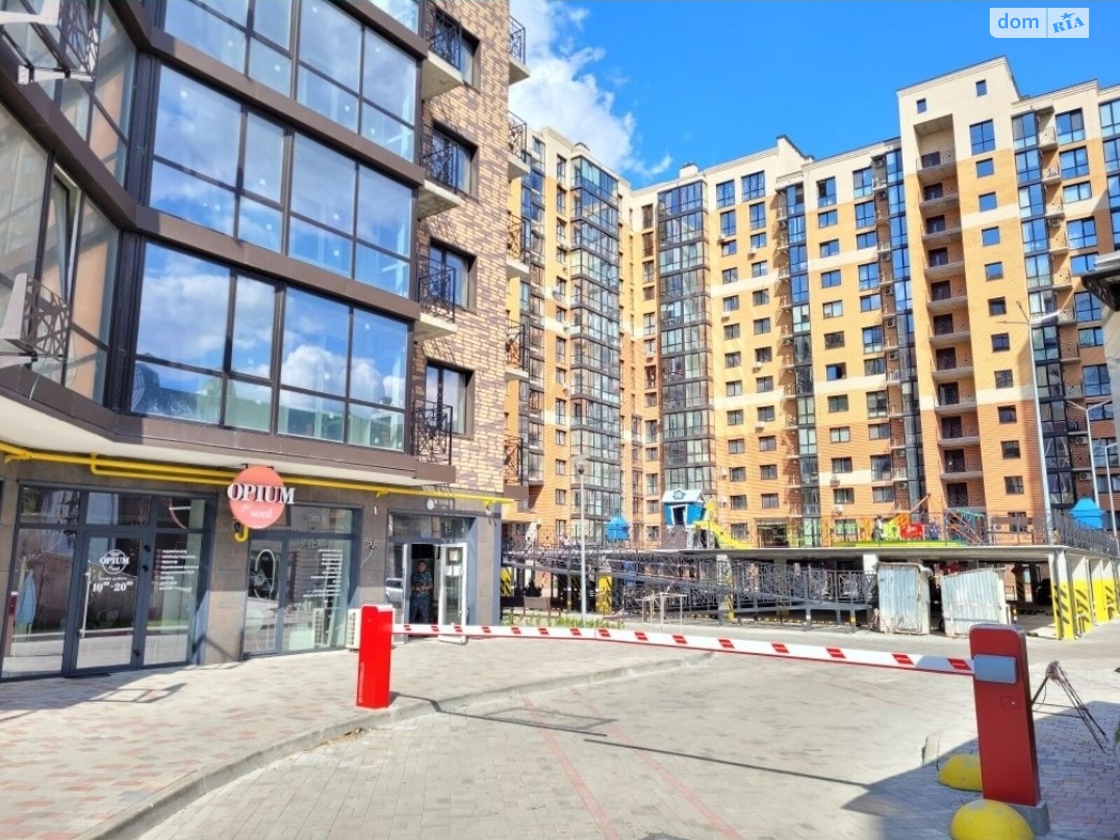 Продажа трехкомнатной квартиры в Луцке, на ул. Яровица 17, район Центр фото 1