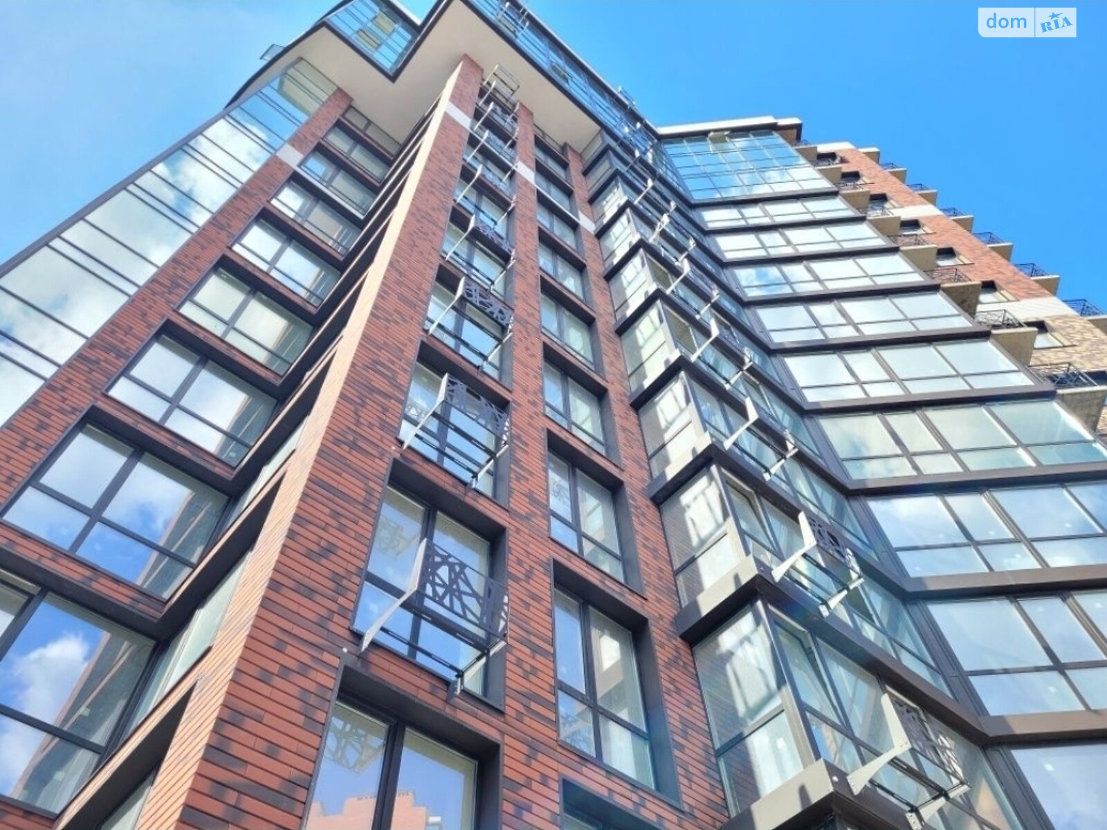 Продаж трикімнатної квартири в Луцьку, на вул. Яровиця 17, район Центр фото 1 Продаж трикімнатної квартири в Луцьку, на вул. Яровиця 17, район Центр фото 1