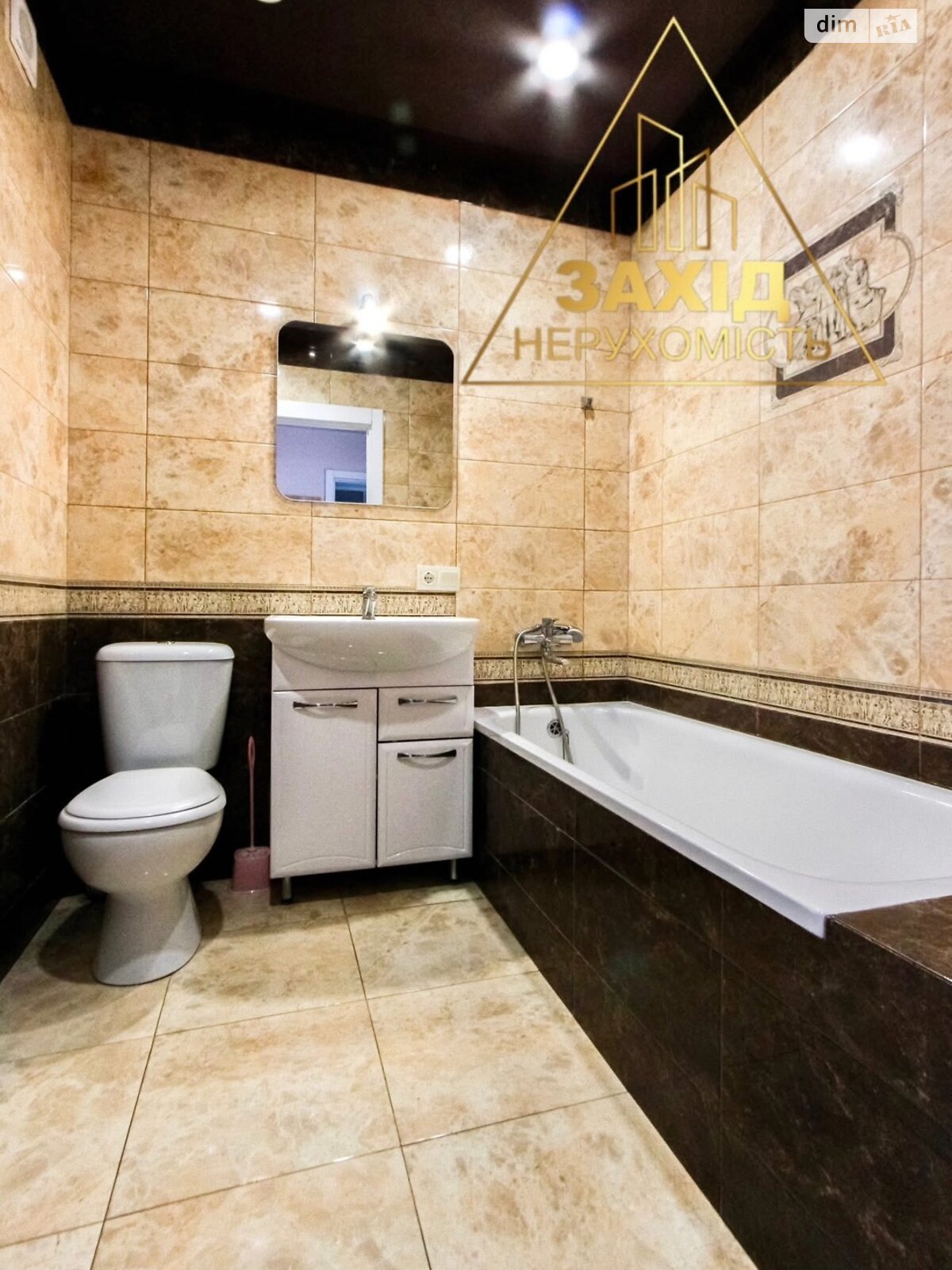 Продаж однокімнатної квартири в Луцьку, на просп. Перемоги 32А, район Центр фото 1 Продаж однокімнатної квартири в Луцьку, на просп. Перемоги 32А, район Центр фото 1