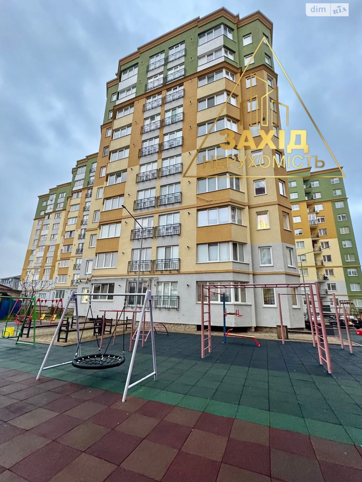 Продаж однокімнатної квартири в Луцьку, на просп. Перемоги 32А, район Центр фото 1 Продаж однокімнатної квартири в Луцьку, на просп. Перемоги 32А, район Центр фото 1