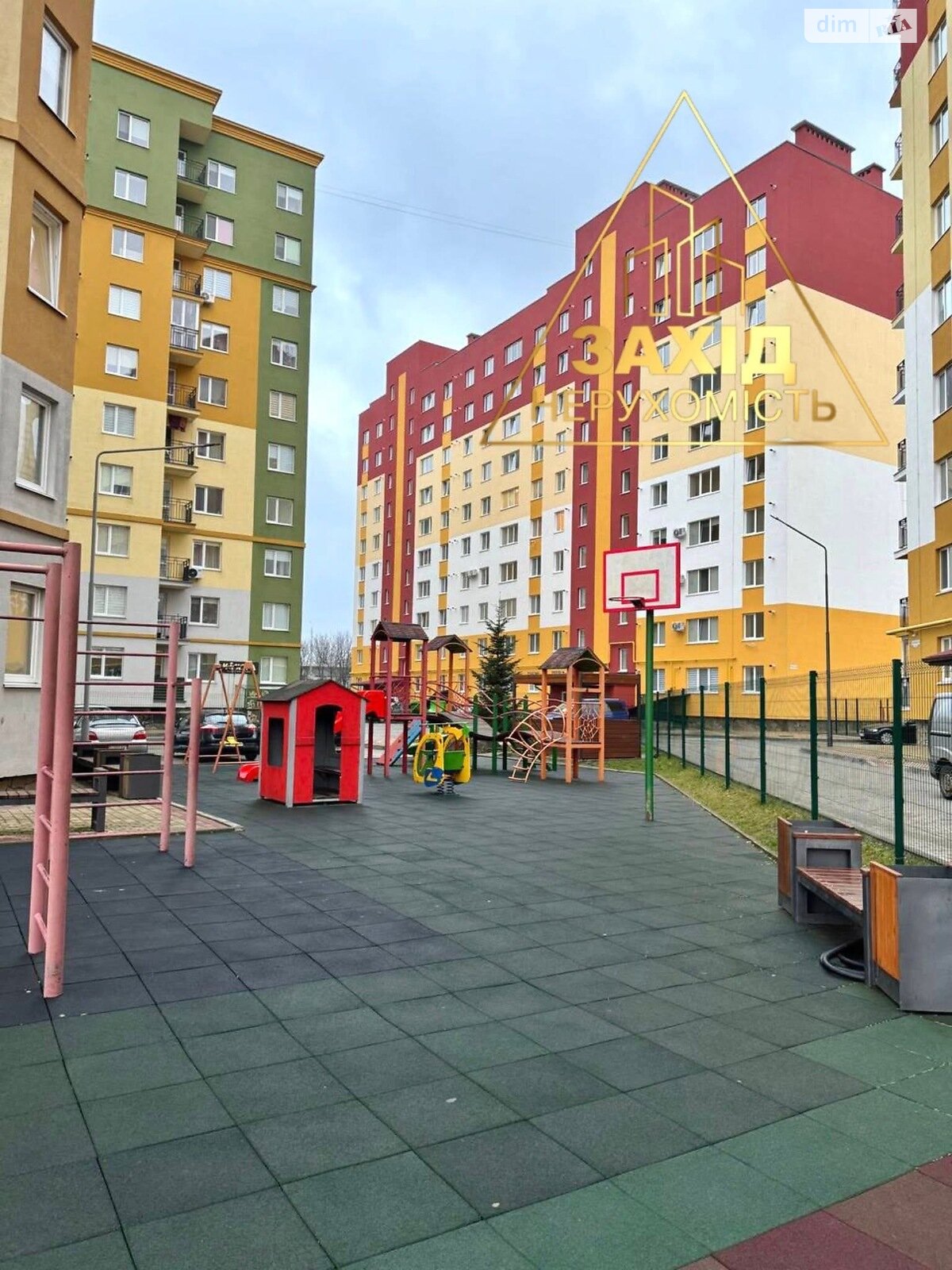 Продаж однокімнатної квартири в Луцьку, на просп. Перемоги 32А, район Центр фото 1 Продаж однокімнатної квартири в Луцьку, на просп. Перемоги 32А, район Центр фото 1
