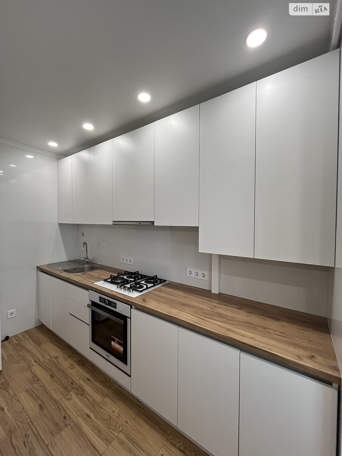 Продажа двухкомнатной квартиры в Луцке, на просп. Победы 34Б, район Центр фото 1