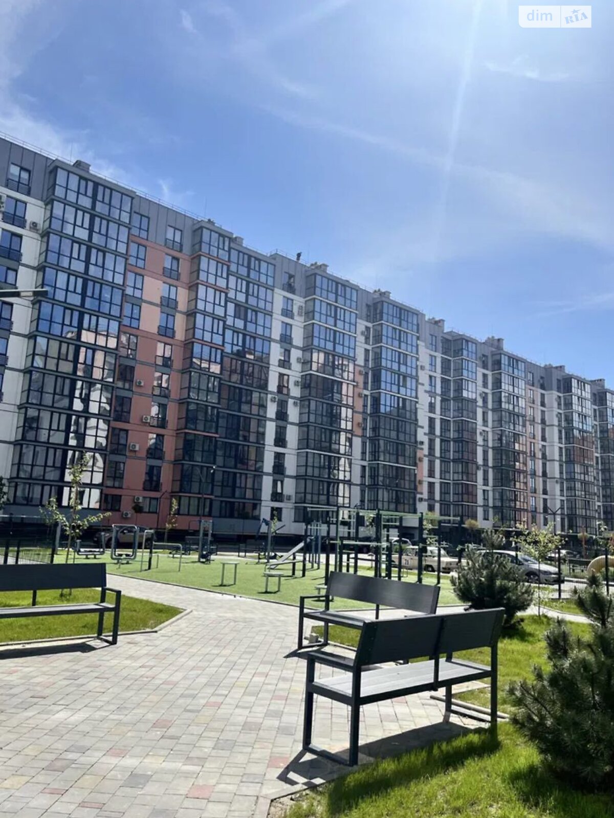 Продаж трикімнатної квартири в Луцьку, на вул. Привокзальна 12, район Центр фото 1 Продаж трикімнатної квартири в Луцьку, на вул. Привокзальна 12, район Центр фото 1