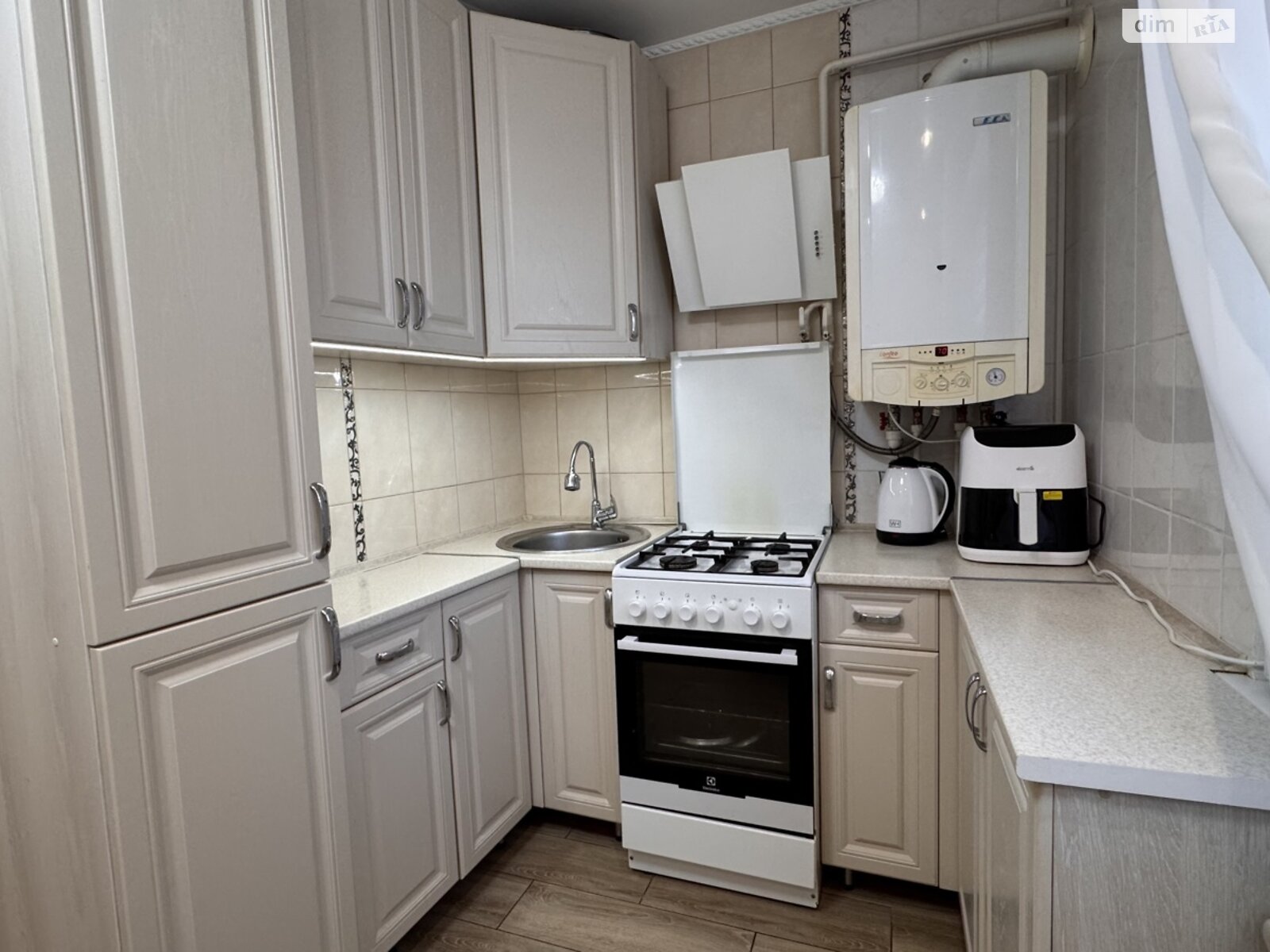 Продажа двухкомнатной квартиры в Луцке, на ул. Саперов, район Центр фото 1