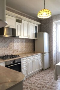 Продаж чотирикімнатної квартири в Луцьку, на вул. Будівельників 11, район Центр фото 2