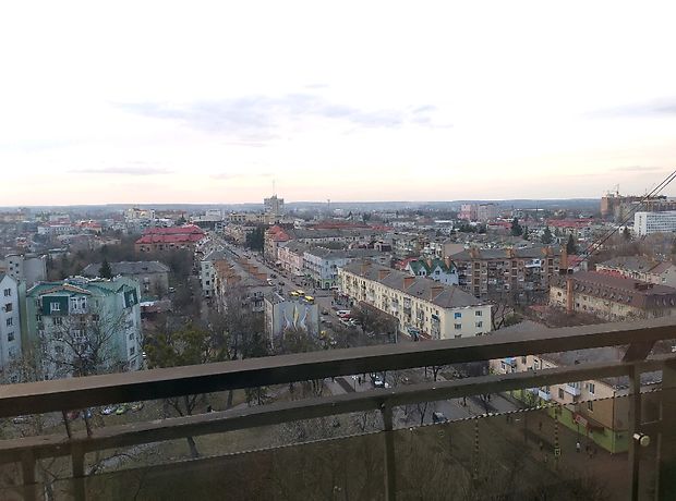 Продажа трехкомнатной квартиры в Луцке, на просп. Свободы район Центр фото 1 Продажа трехкомнатной квартиры в Луцке, на просп. Свободы район Центр фото 1