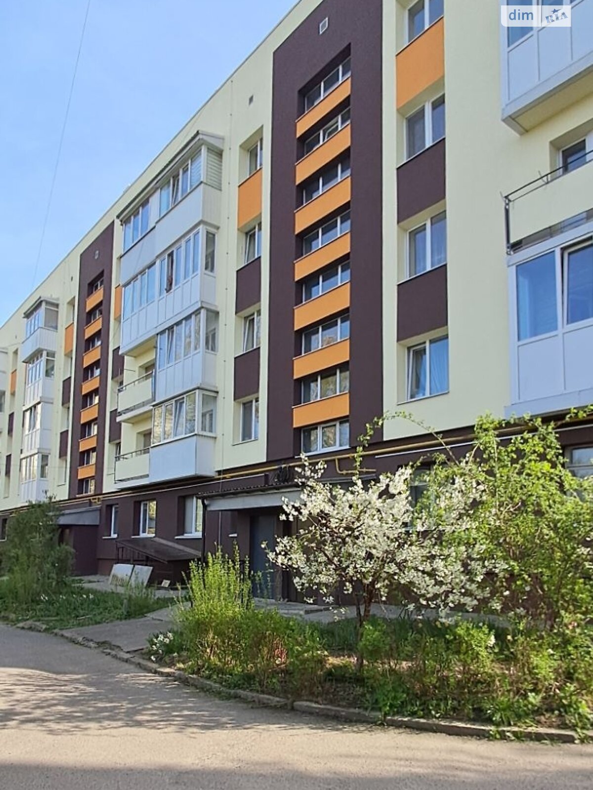 Продаж трикімнатної квартири в Луцьку, на вул. Світла 1, район Центр фото 1
