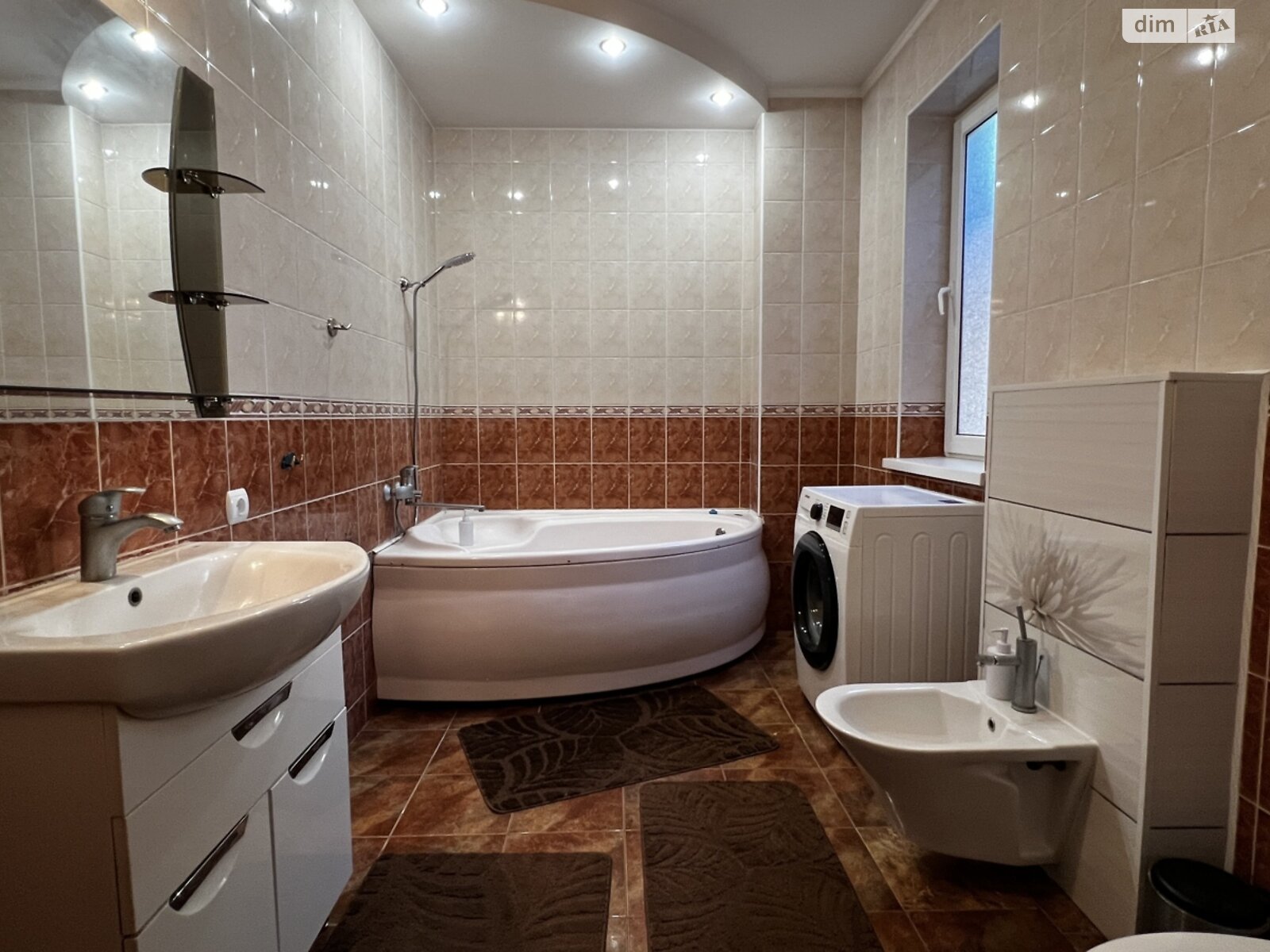 Продажа трехкомнатной квартиры в Луцке, на ул. Винниченко 7, район Центр фото 1 Продажа трехкомнатной квартиры в Луцке, на ул. Винниченко 7, район Центр фото 1