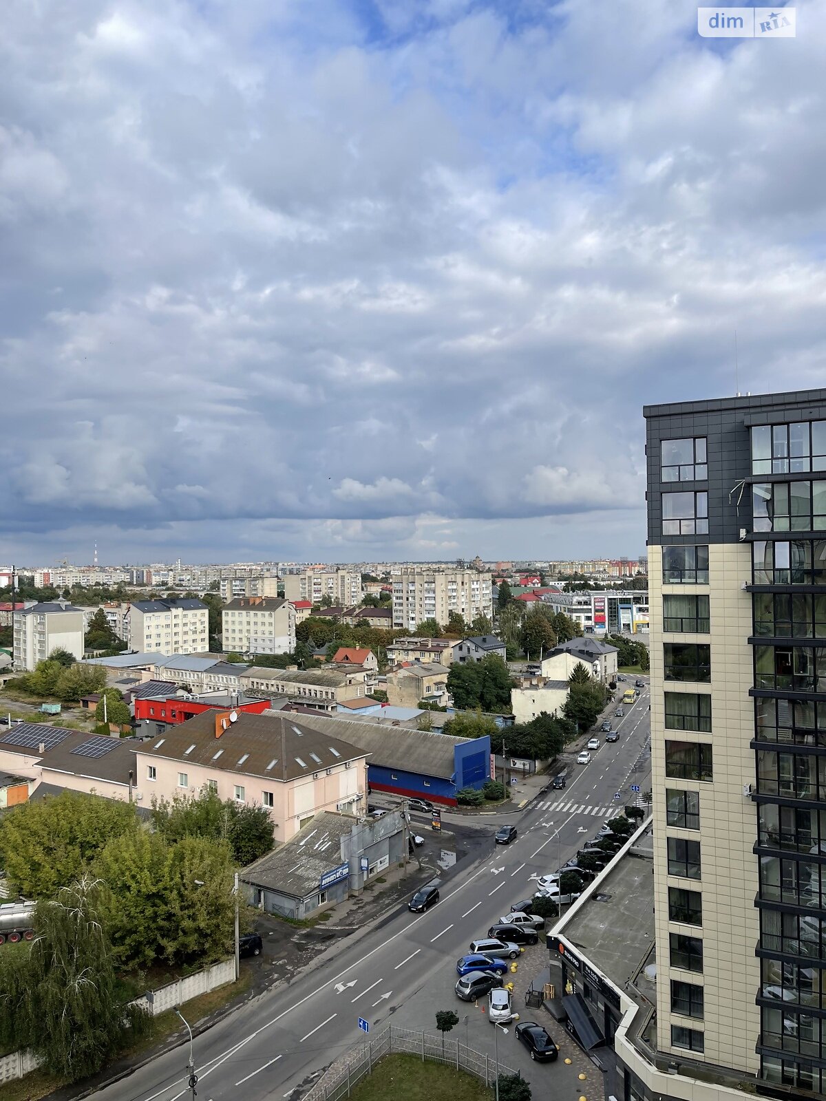 Продажа двухкомнатной квартиры в Луцке, на ул. Яровица 9, район Центр фото 1 Продажа двухкомнатной квартиры в Луцке, на ул. Яровица 9, район Центр фото 1