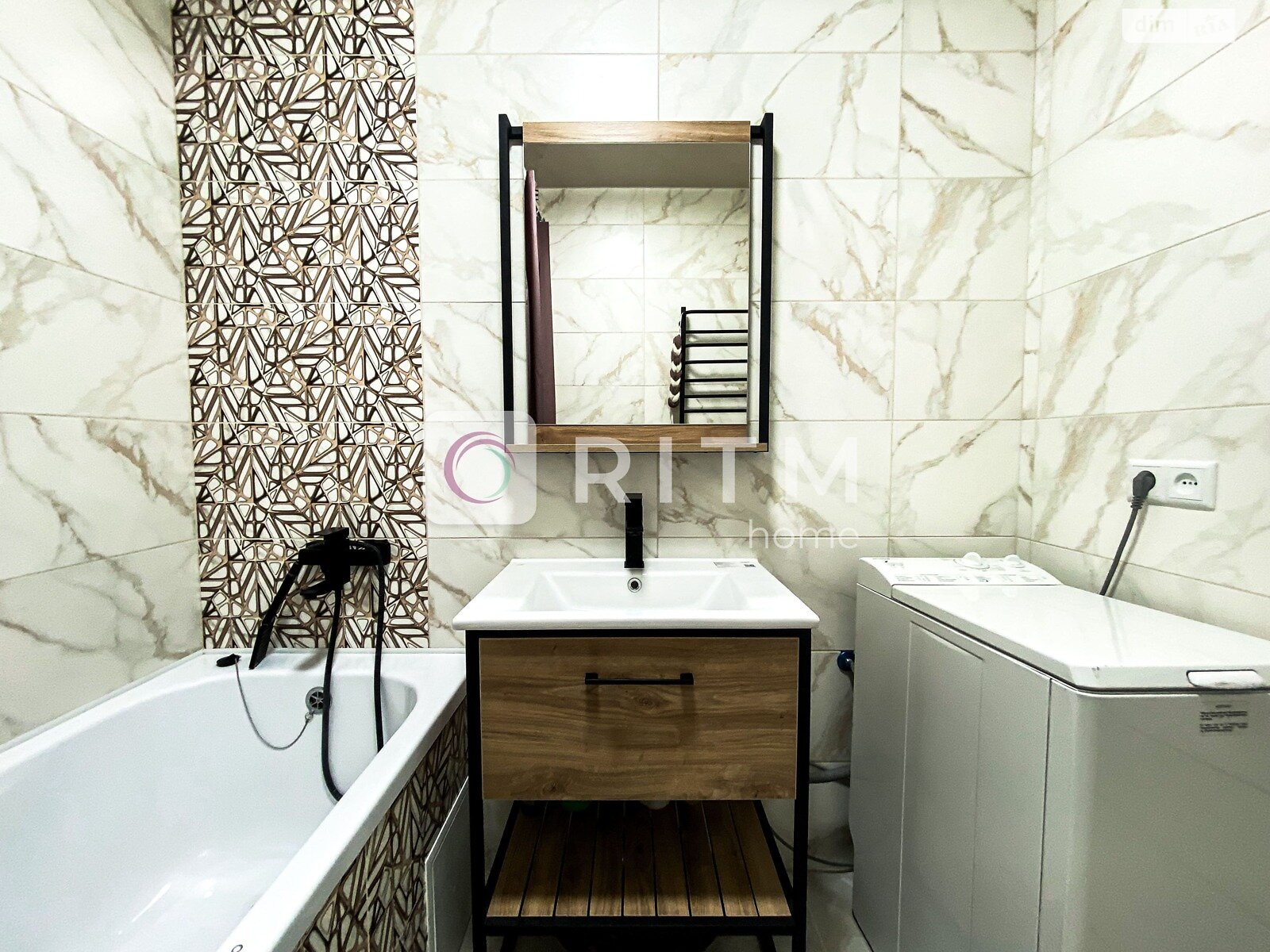 Продаж однокімнатної квартири в Луцьку, на вул. Зоряна, район Центр фото 1 Продаж однокімнатної квартири в Луцьку, на вул. Зоряна, район Центр фото 1